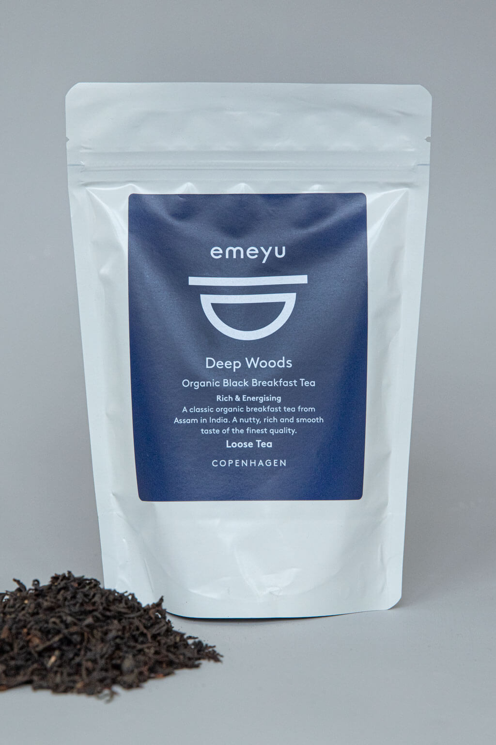 Emeyu’s Deep Woods is a classic organic high quality Black Breakfast tea from Assam in India. A rich, smooth taste and energizing with caffeine. Can be taken with or without milk. 80 g loose tea in a resealable and sustainable bag.